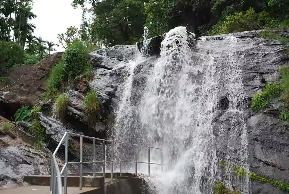 Karimutty-Waterfalls